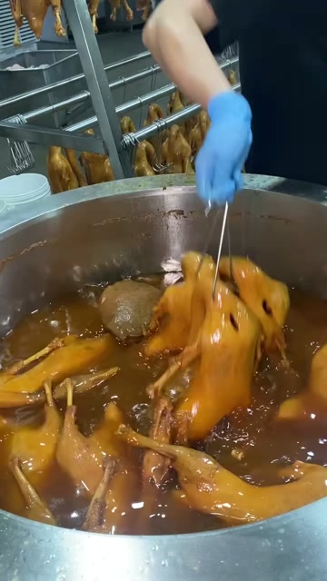 全熟卤鹅 熟食卤菜批发 卤鹅肉 摆摊卤菜店餐饮货源批发