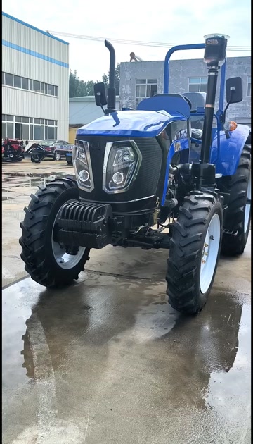 1204四驱拖拉机，120马力农用拖拉机耕地犁地整地拖拉机