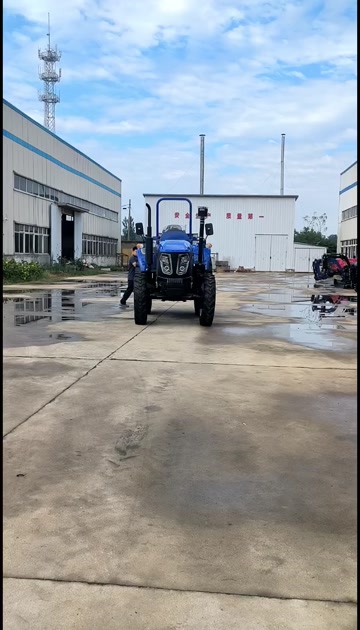 1204四驱拖拉机，120马力农用拖拉机耕地犁地整地拖拉机