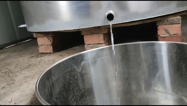 新宾县白酒  自酿纯粮食清香型大米原浆酒