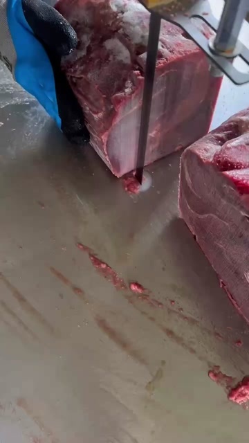 清真整块牛前部位肉,大厂出品,质检认证,冷链护航新鲜到店!