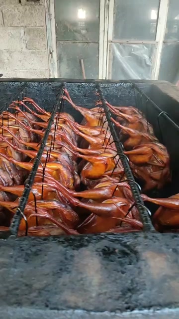 腊鸡（生态山林放养鸡制作而成）