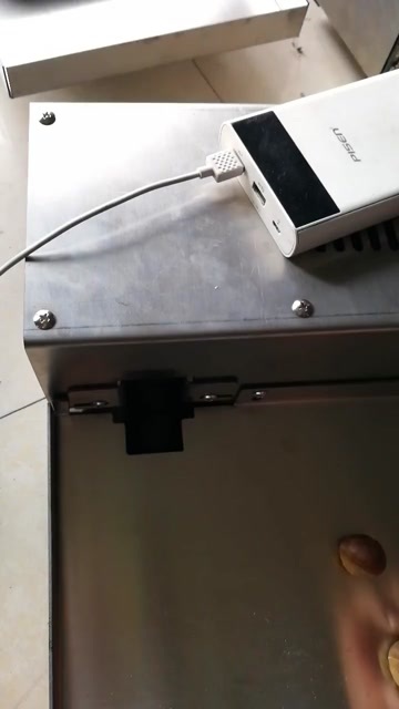 徐州板栗开口机，糖炒栗子剪口切口划口交直流通用栗子割口划口机器