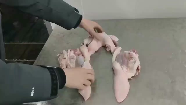 鲜冻生猪头肉