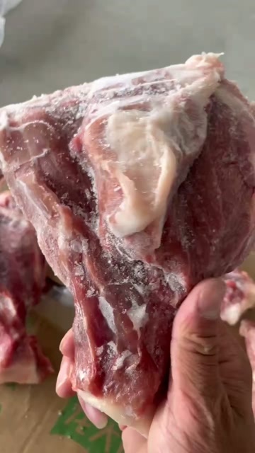 临沂肥猪扇子骨，10公斤18-25个左右带肉50