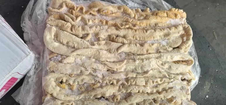 临沂纯干猪大肠去油90%一箱2板