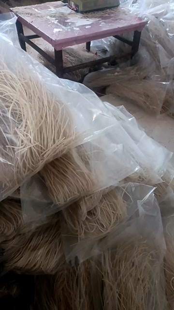 粉条光滑柔软劲道，真正的农民制作的好粉余