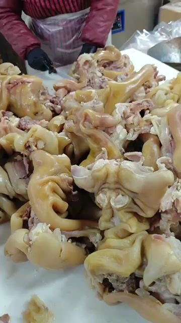 临沂去骨熟牛蹄，精修处理