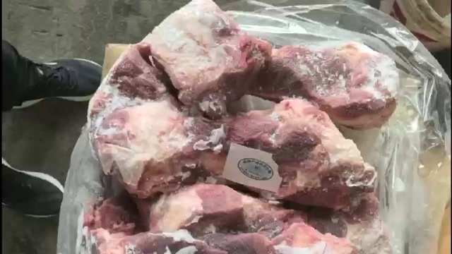 曹县母猪带肉棒骨一车，新货手续齐全山东7800