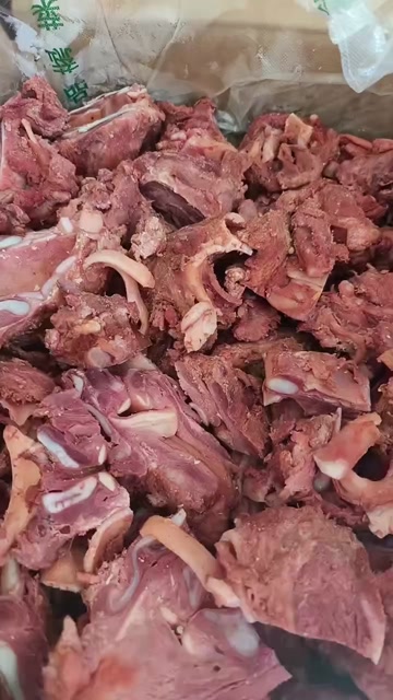五香牛脆骨肉，十成熟不加淀粉，凉拌小炒合适