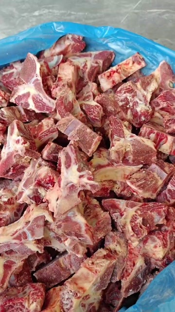 临沂牛脊骨，带肉率不错，银爵牛脊骨
