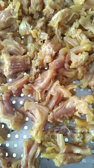 卤牛筋，精选牛主筋，泡卤入味，口感软糯，不是市面水发