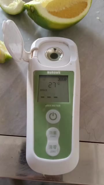 原产地赣南脐橙酸甜可口。
