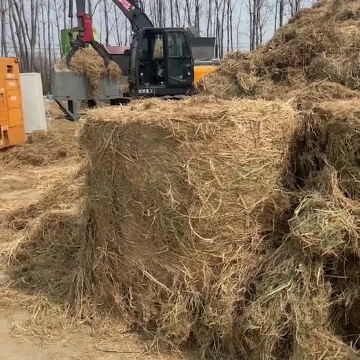 精品撕碎稻草秸秆小套袋过筛除尘干燥无霉变厂家一手大量供应